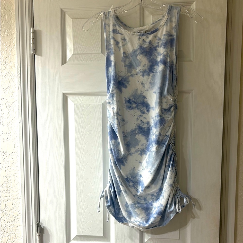 Blue and White Tie-Dye Sleeveless Hollister Dress